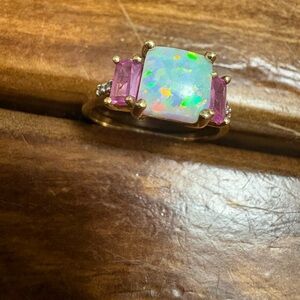Elegant true Opal and Pink Gemstone 10k Gold Ring